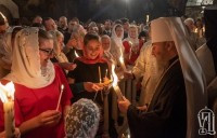 В Черкасском Михайловском соборе горели лампады от Благодатного огня из Иерусалима