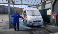 В Черкассах автомойка бесплатно моет автомобили скорой помощи
