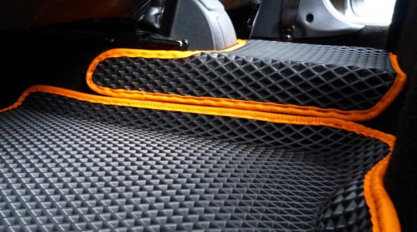 crazyavto.com - качественные автомобильные чехлы, коврики в машину .